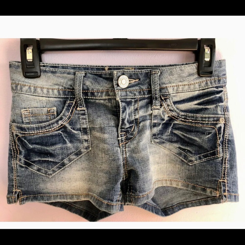 Women’s Shorts Size 1/Petite. Extra Short Length.